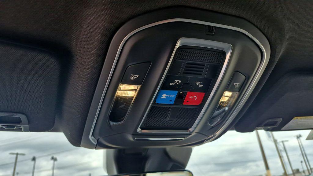 new 2026 Jeep Grand Cherokee car, priced at $40,294