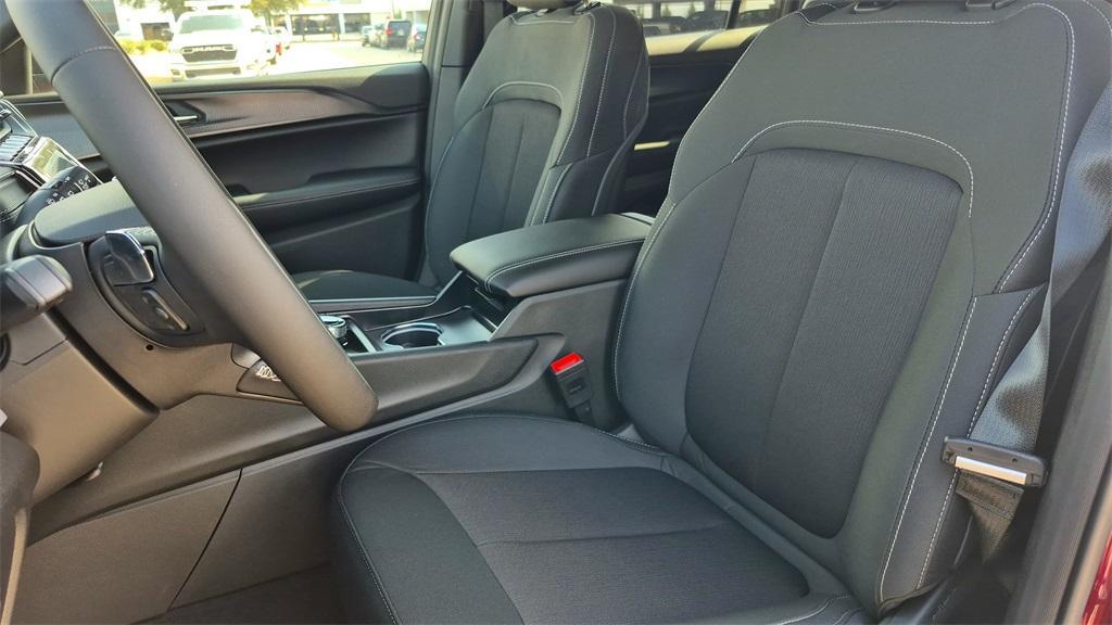 new 2026 Jeep Grand Cherokee L car, priced at $39,628