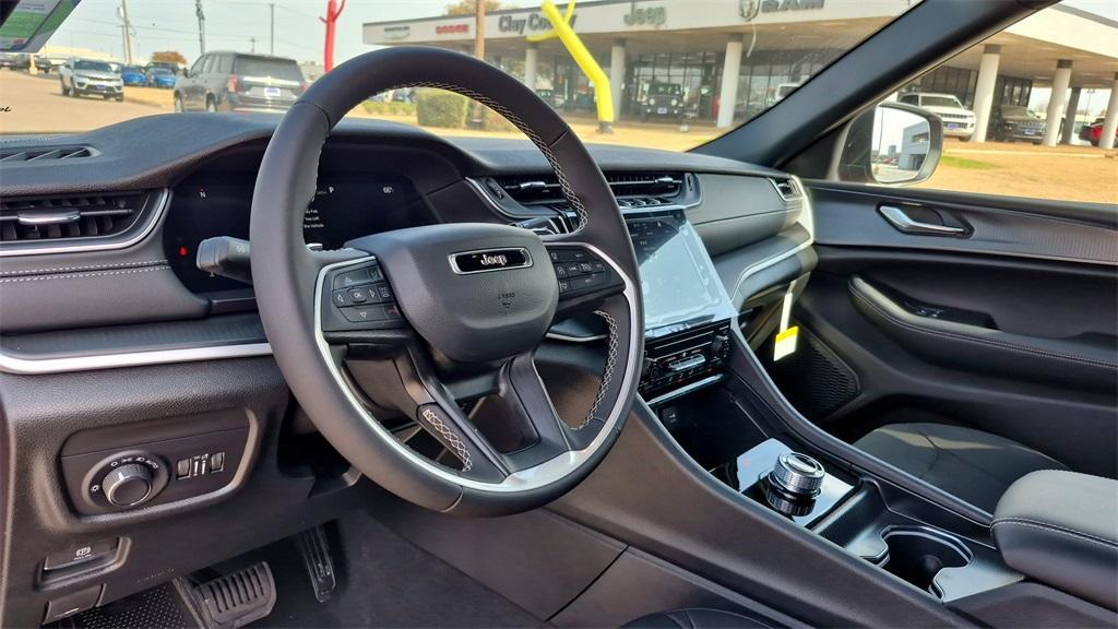 new 2026 Jeep Grand Cherokee L car, priced at $39,628