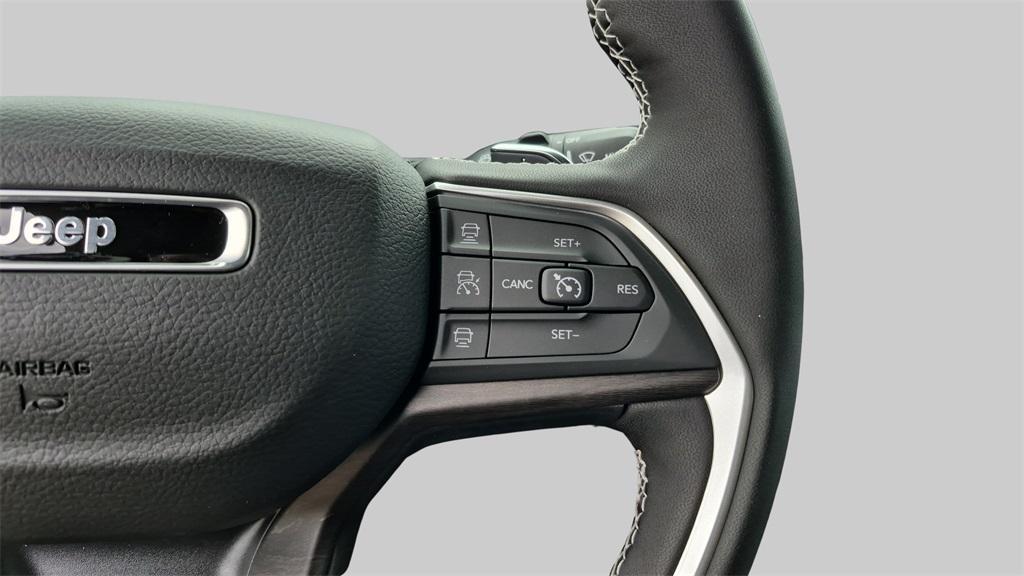 new 2025 Jeep Grand Cherokee car, priced at $50,834