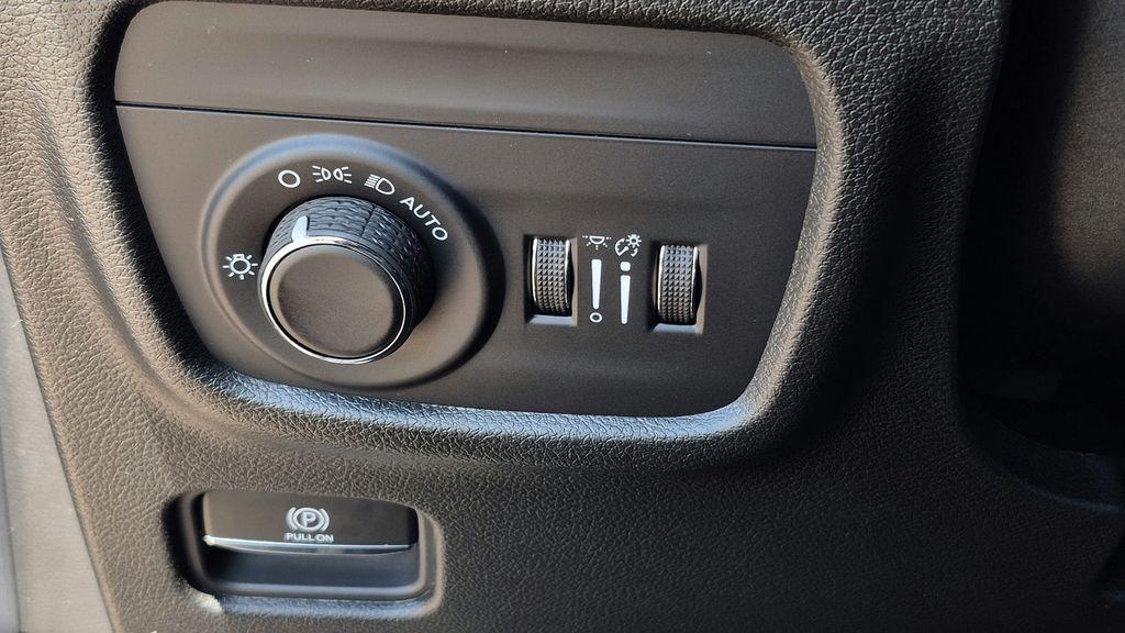 new 2026 Jeep Grand Cherokee L car, priced at $40,929
