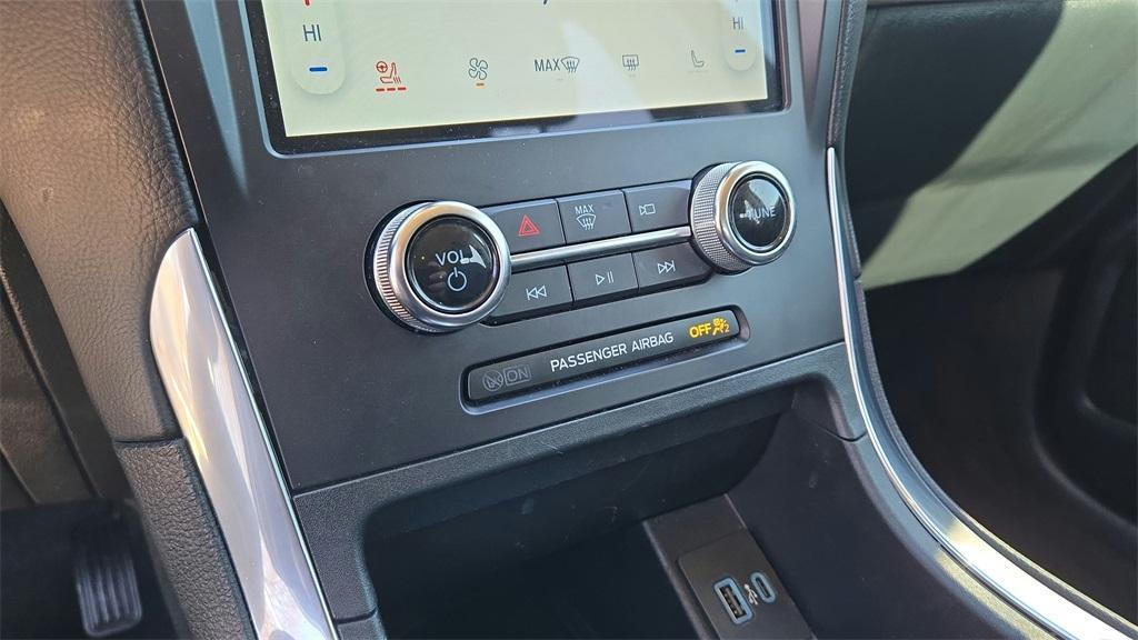 used 2024 Ford Edge car, priced at $22,991