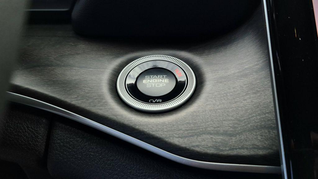 new 2025 Jeep Grand Cherokee L car, priced at $48,979