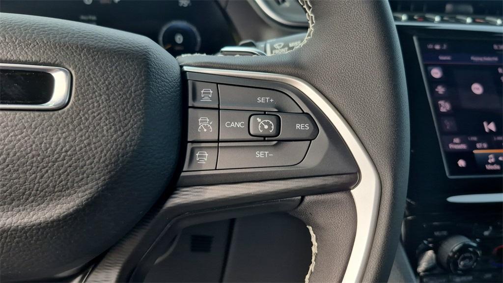 new 2026 Jeep Grand Cherokee L car, priced at $42,271