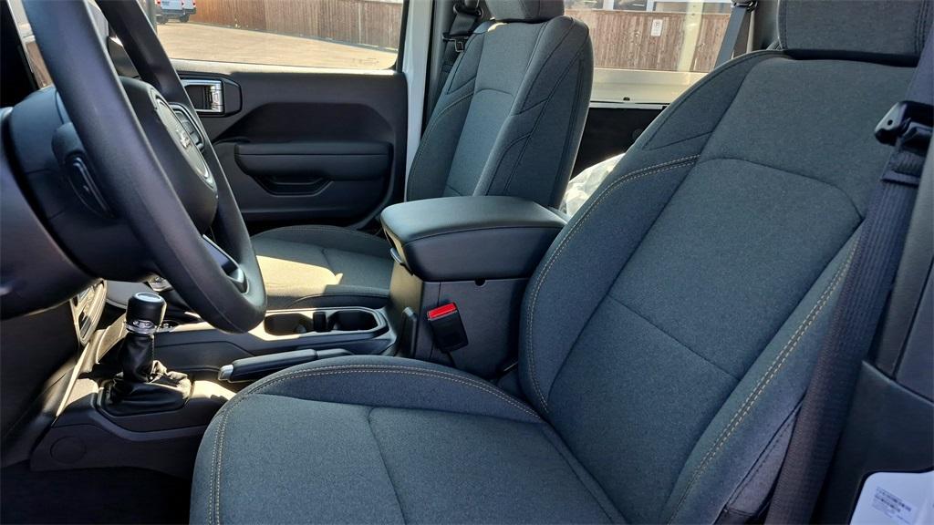 new 2026 Jeep Wrangler car, priced at $36,567