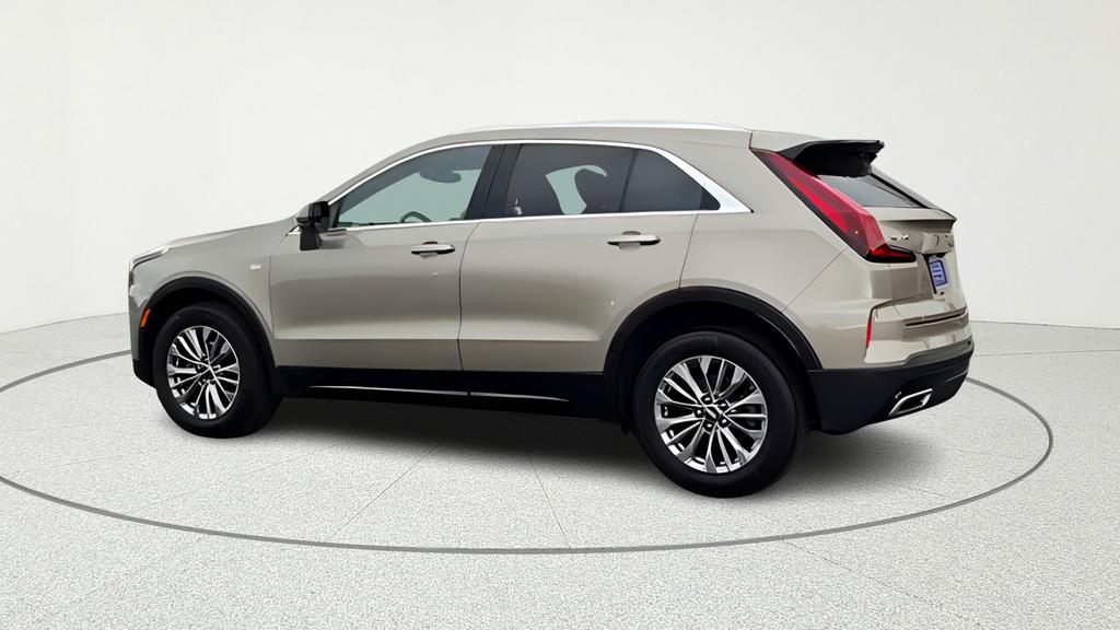 used 2025 Cadillac XT4 car, priced at $34,220