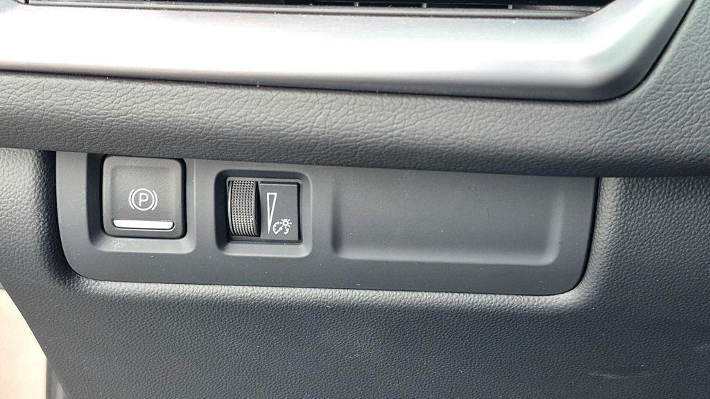 used 2025 Cadillac XT4 car, priced at $34,220