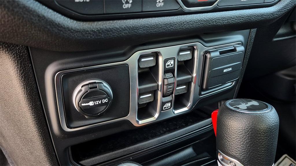 new 2026 Jeep Wrangler car, priced at $38,043