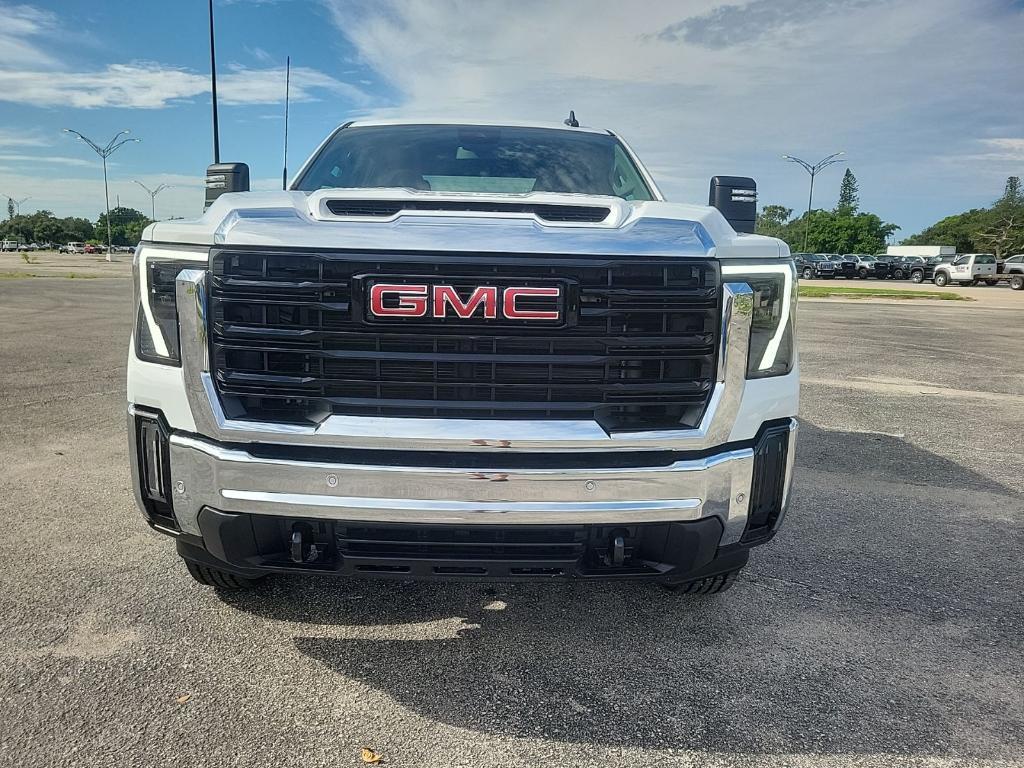 new 2025 GMC Sierra 2500 car, priced at $58,335