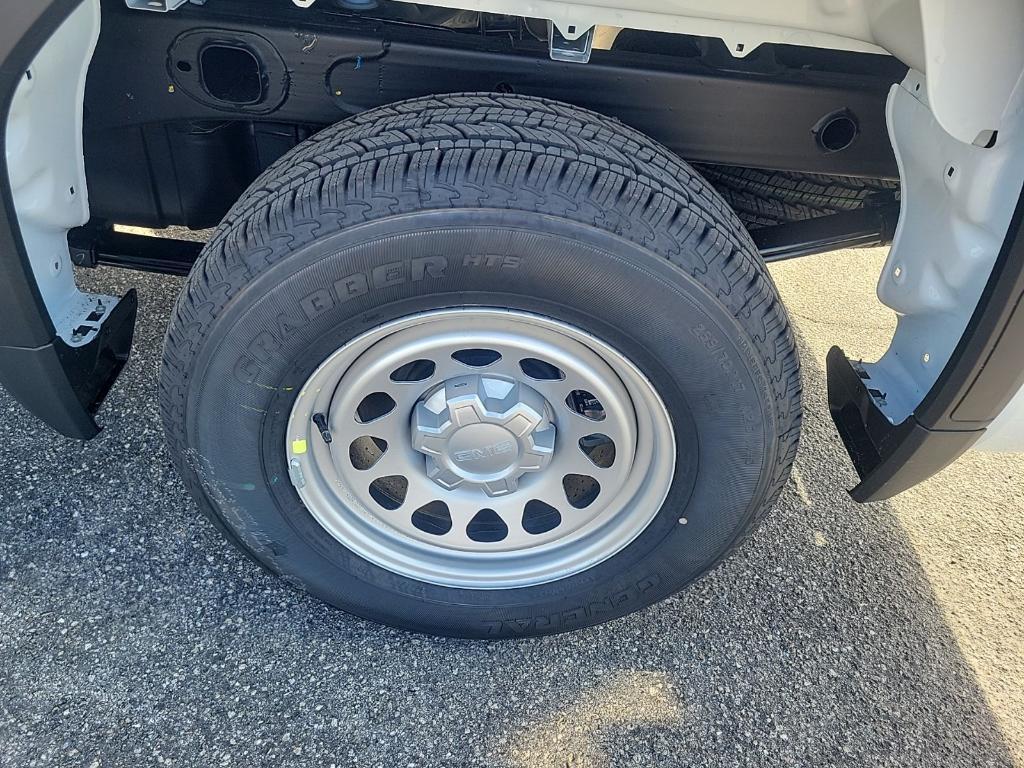 new 2026 GMC Sierra 1500 car, priced at $41,135