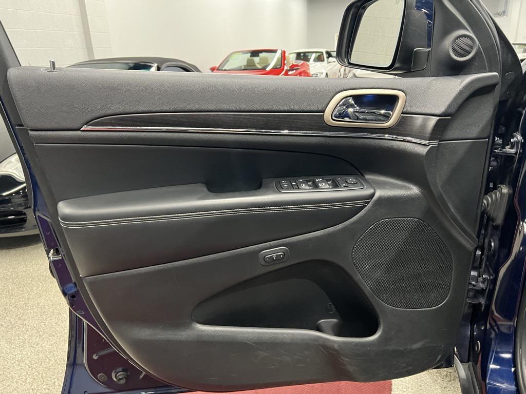 used 2014 Jeep Grand Cherokee car, priced at $17,777