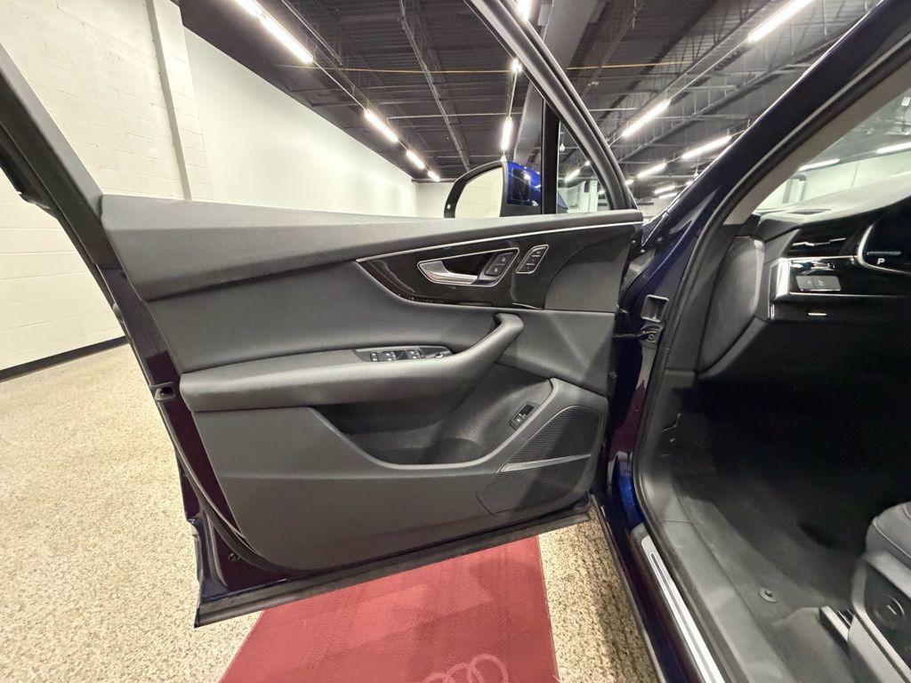 used 2022 Audi Q7 car, priced at $29,977