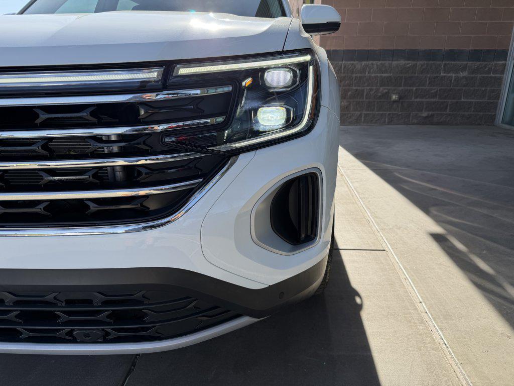 used 2025 Volkswagen Atlas car, priced at $32,977