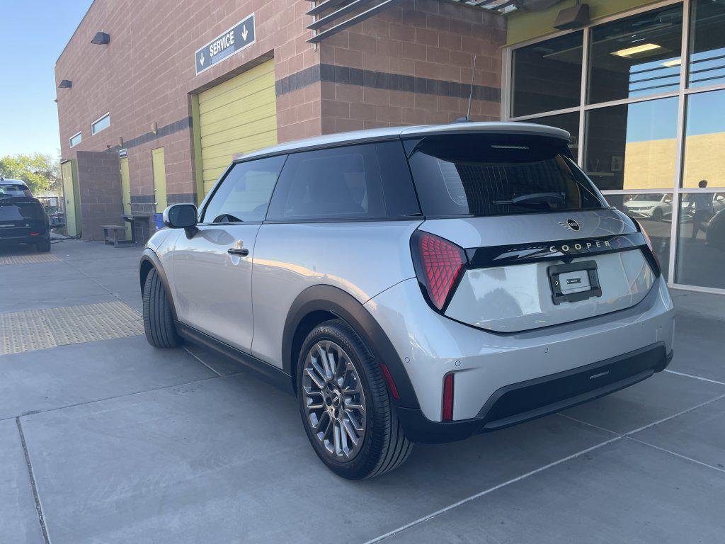 used 2025 MINI Hardtop car, priced at $31,277