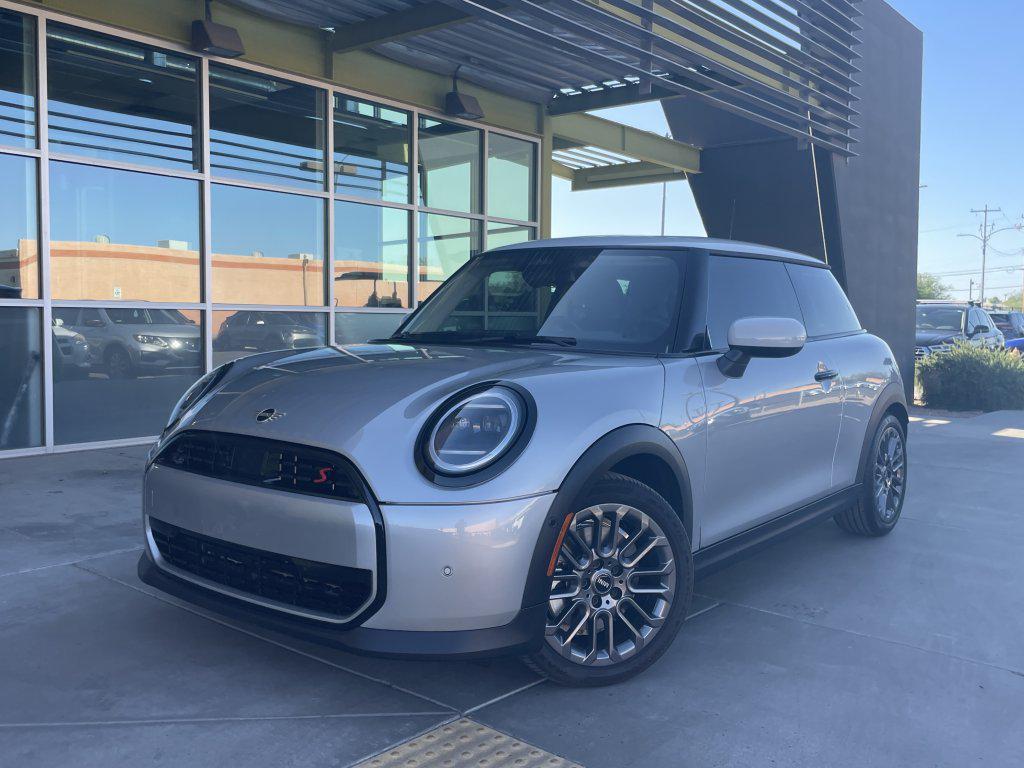 used 2025 MINI Hardtop car, priced at $31,277