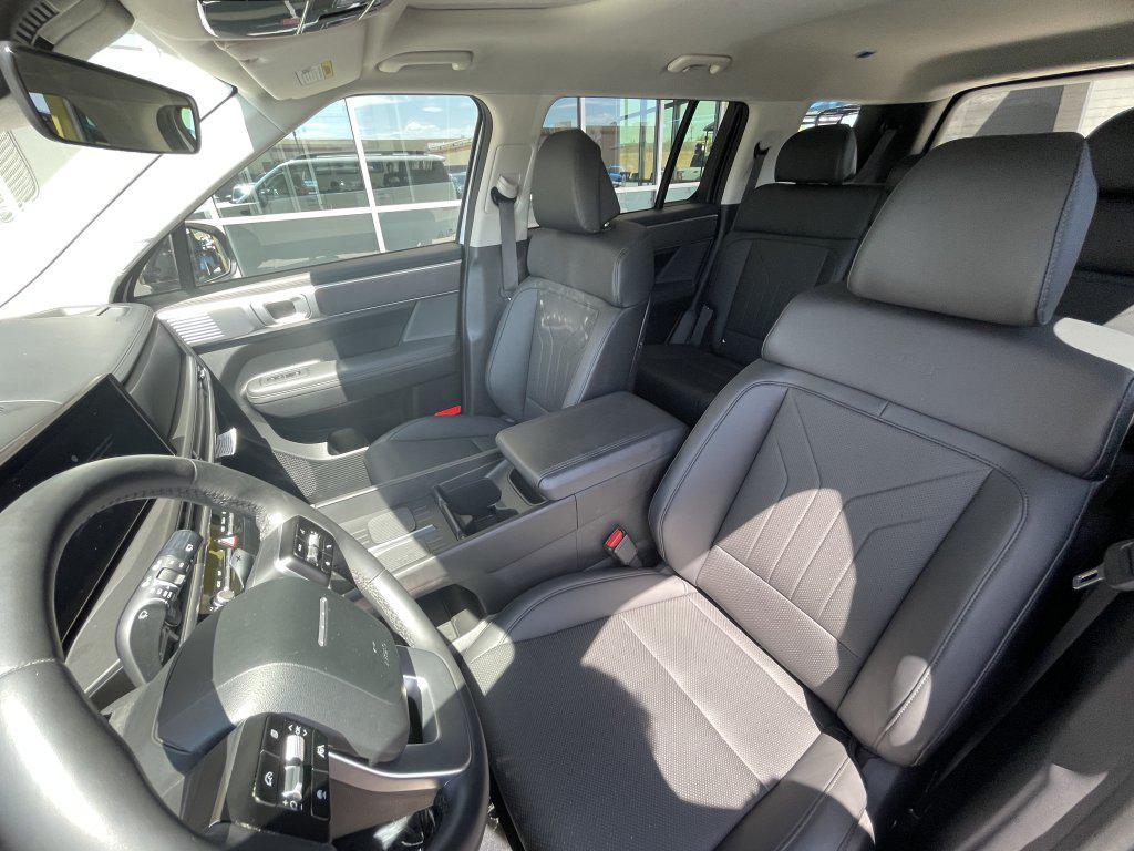 used 2024 Hyundai Santa Fe car, priced at $32,477