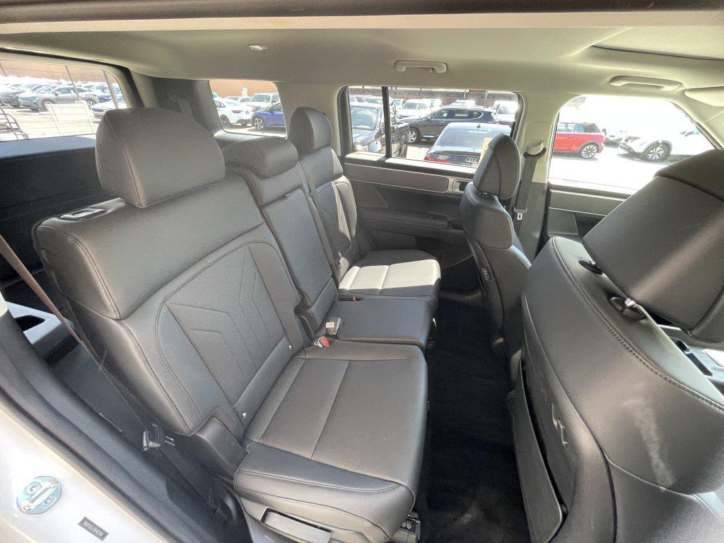 used 2024 Hyundai Santa Fe car, priced at $32,477