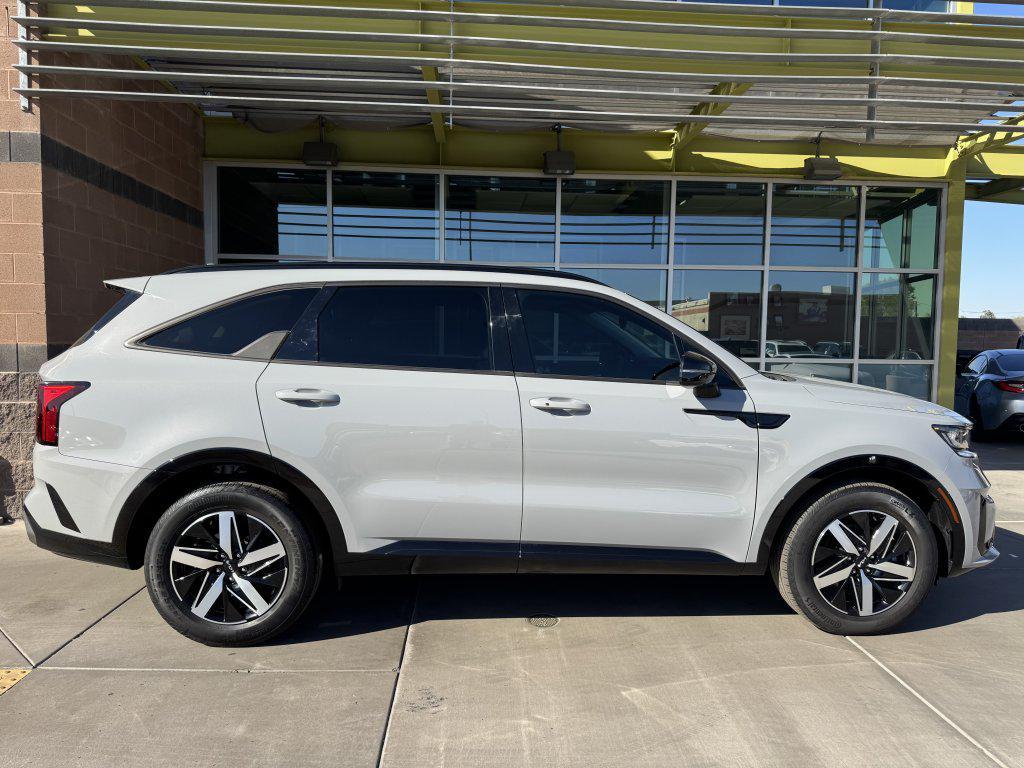 used 2022 Kia Sorento car, priced at $25,797