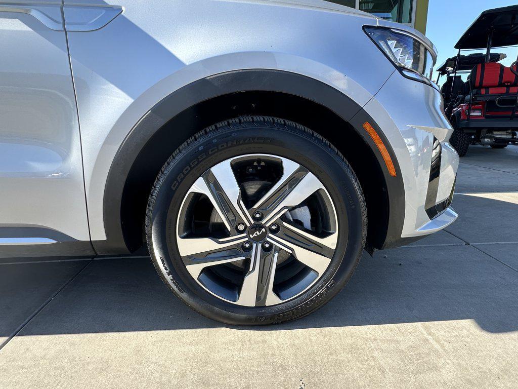 used 2023 Kia Sorento Hybrid car, priced at $28,977