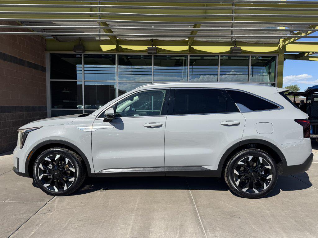 used 2024 Kia Sorento car, priced at $34,277