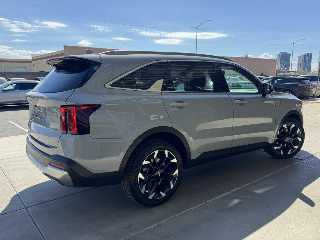 used 2024 Kia Sorento car, priced at $34,277