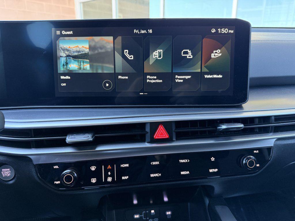 used 2024 Kia Sorento car, priced at $25,777