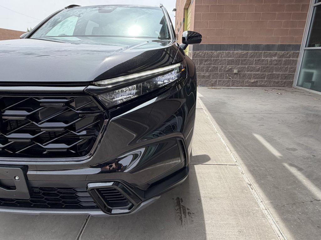 used 2025 Honda CR-V Hybrid car, priced at $30,477