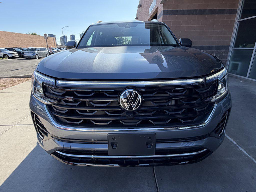 used 2024 Volkswagen Atlas car, priced at $37,777