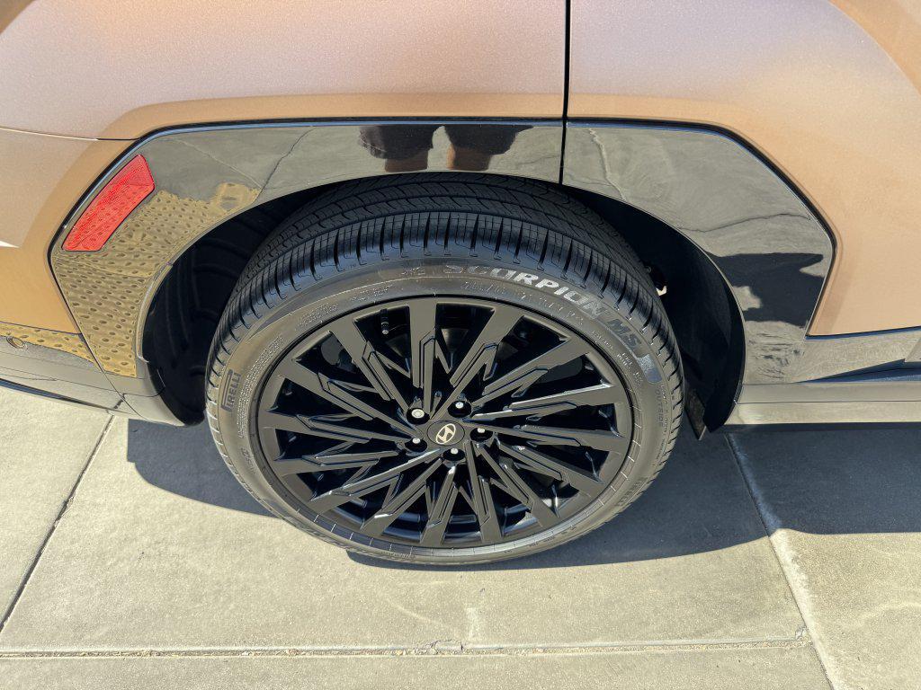 used 2024 Hyundai Santa Fe car, priced at $35,697