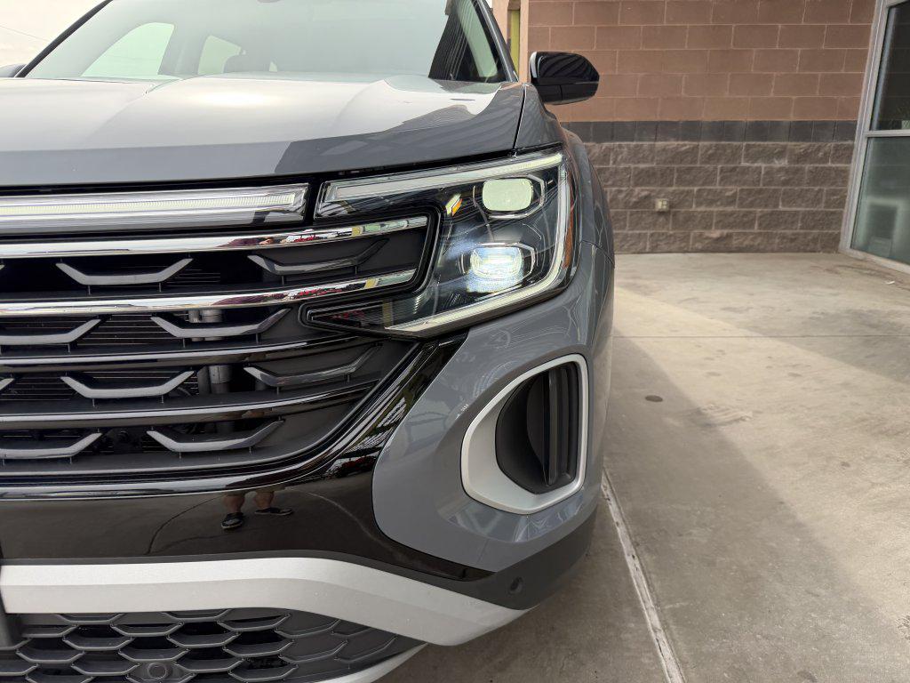 used 2024 Volkswagen Atlas car, priced at $37,277