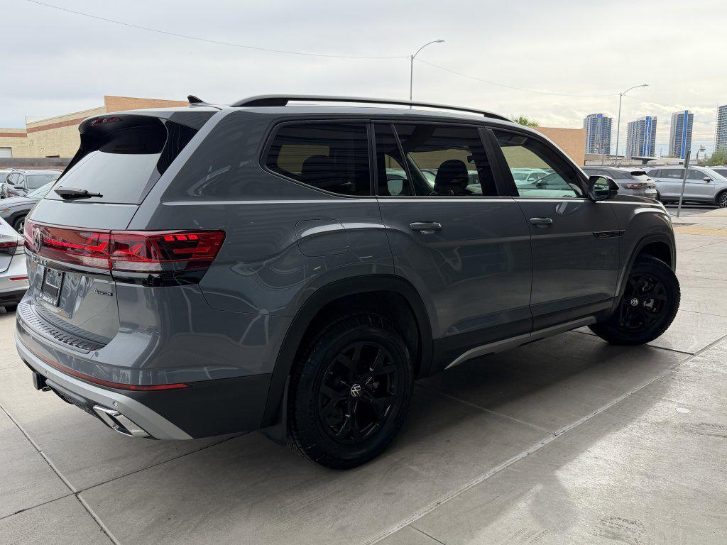 used 2024 Volkswagen Atlas car, priced at $37,277