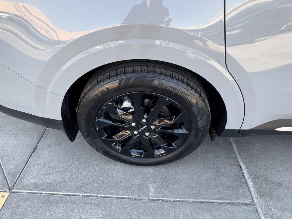 used 2023 Kia Carnival car, priced at $40,677