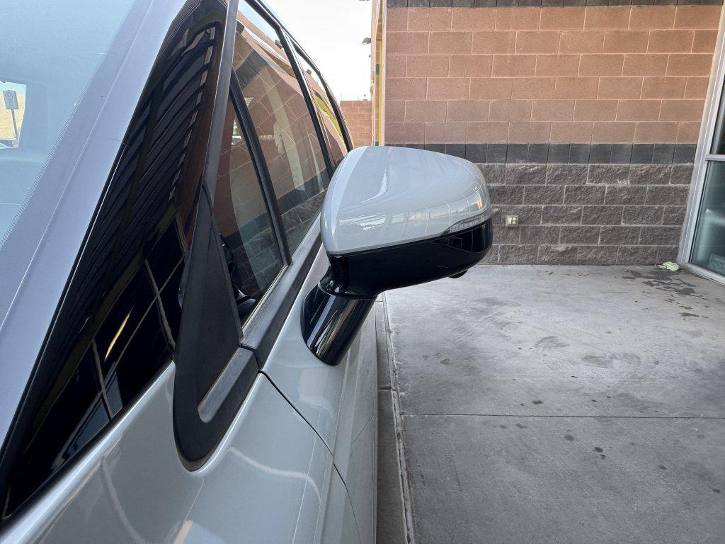 used 2023 Kia Carnival car, priced at $40,677