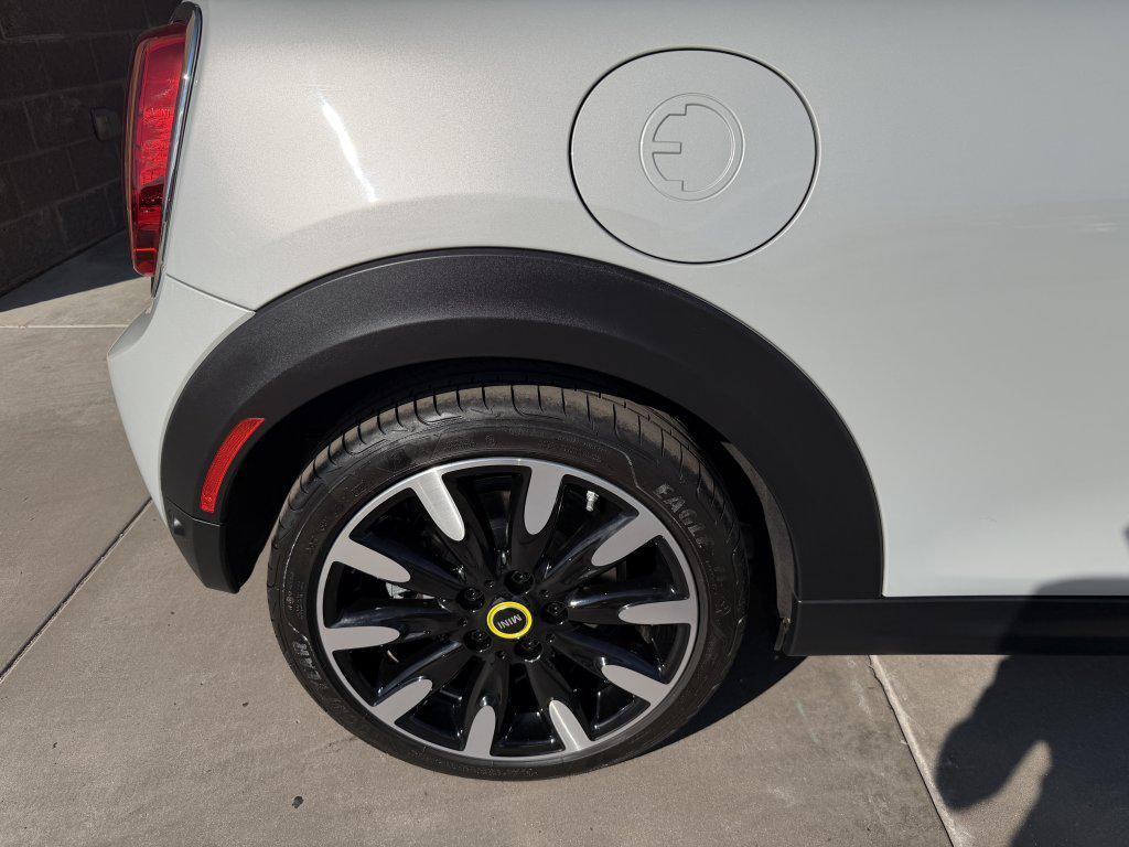 used 2023 MINI Hardtop car, priced at $20,977