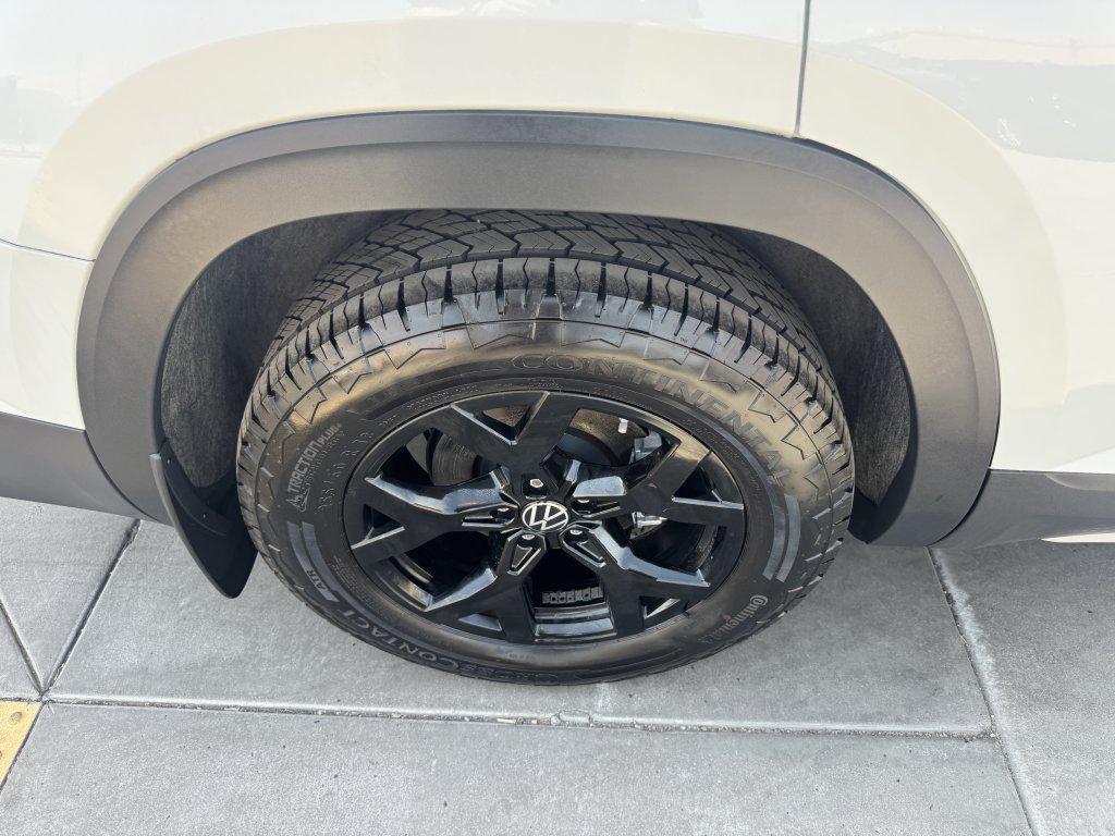 used 2024 Volkswagen Atlas car, priced at $38,977