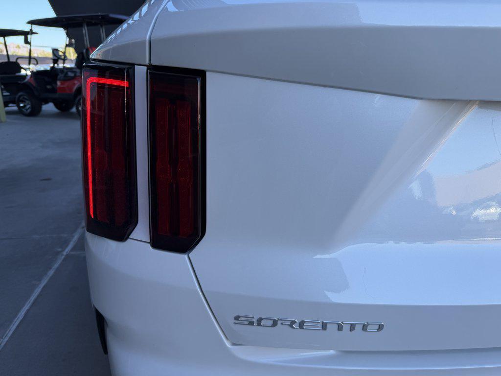 used 2023 Kia Sorento Plug-In Hybrid car, priced at $31,977