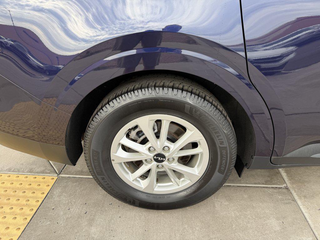 used 2024 Kia Carnival car, priced at $32,477