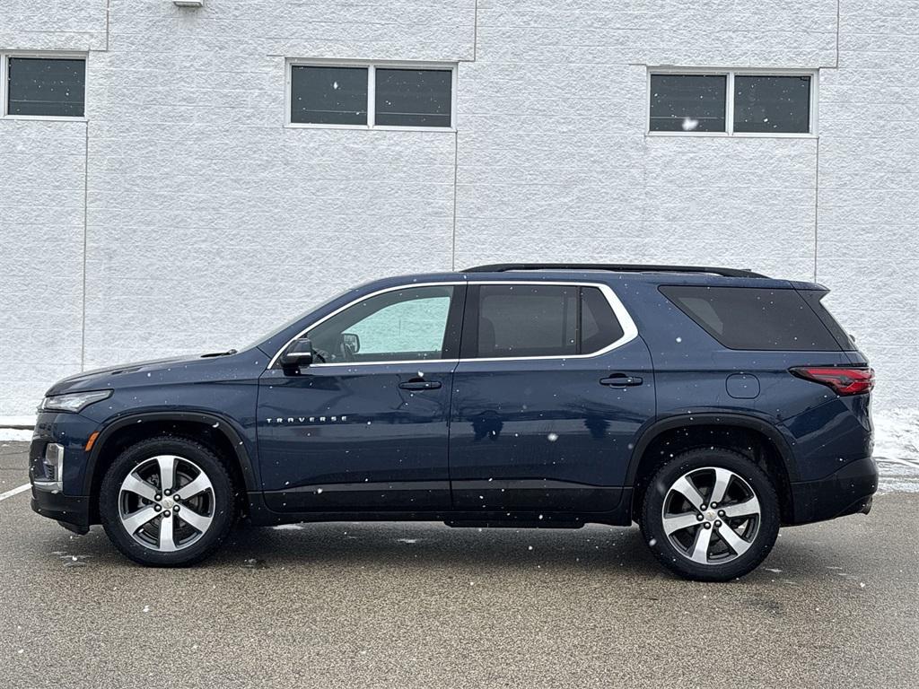 used 2022 Chevrolet Traverse car, priced at $25,101