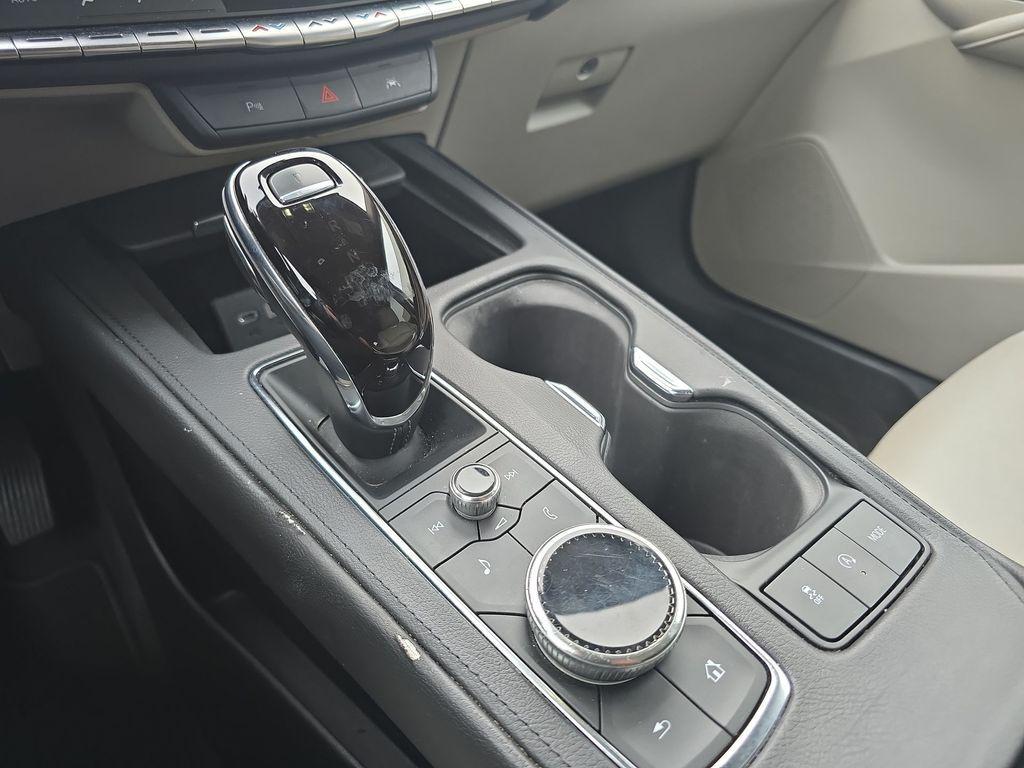 used 2023 Cadillac XT4 car, priced at $24,010