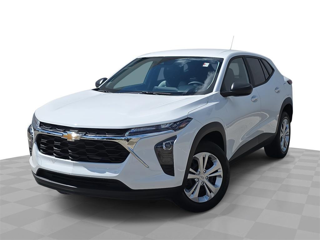used 2025 Chevrolet Trax car, priced at $19,142