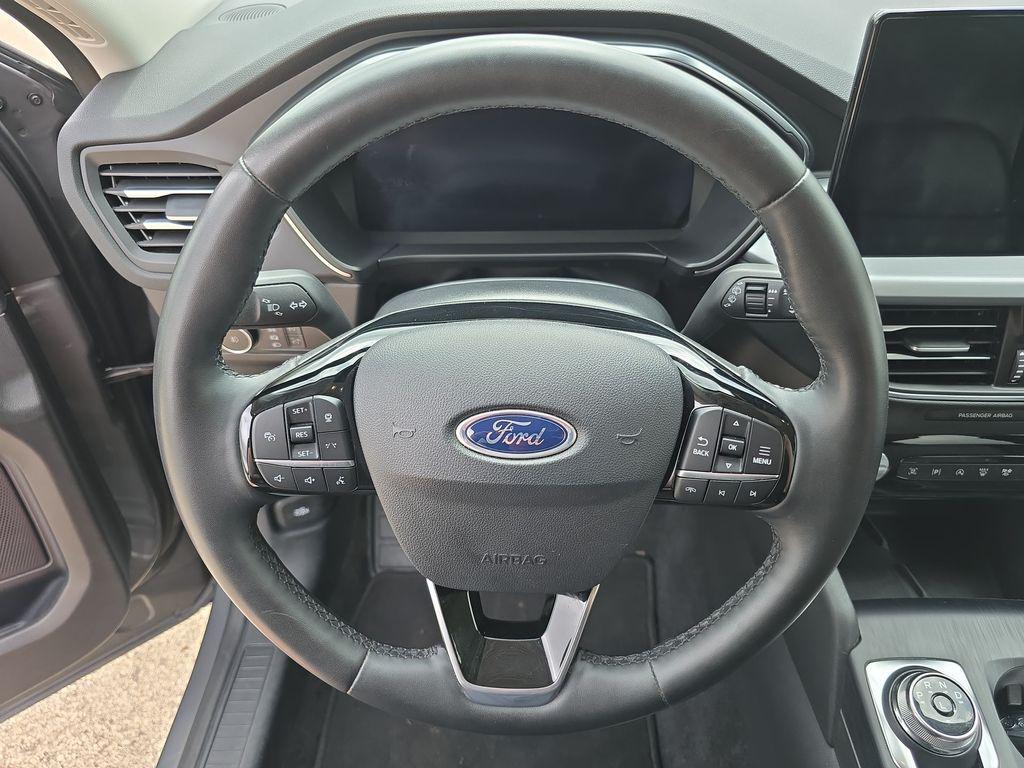 used 2024 Ford Escape car, priced at $25,065