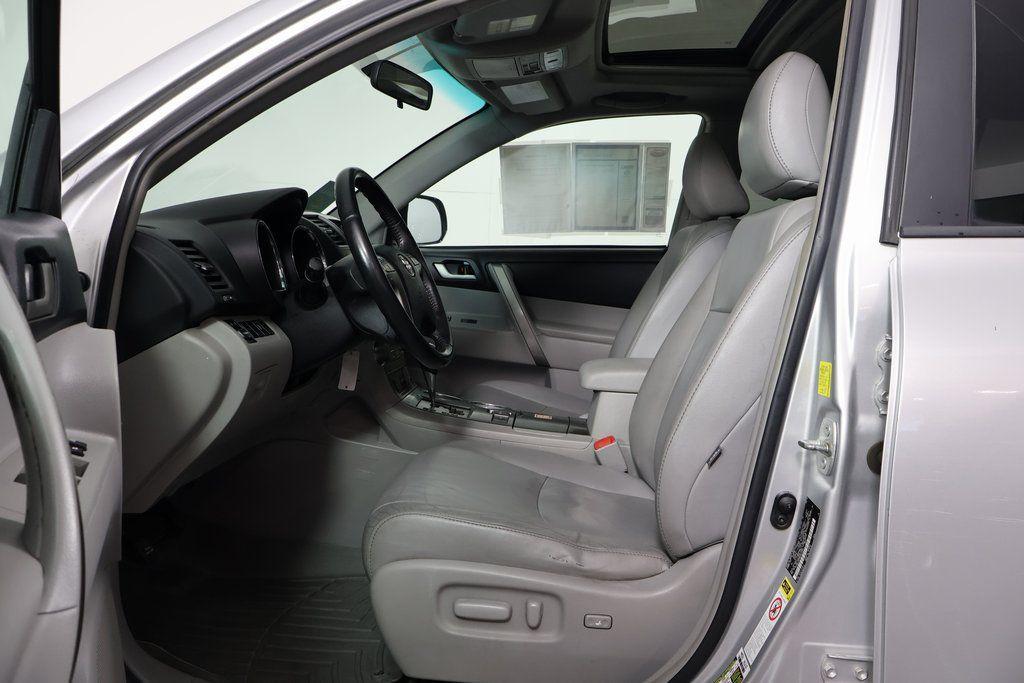 used 2010 Toyota Highlander car, priced at $9,555