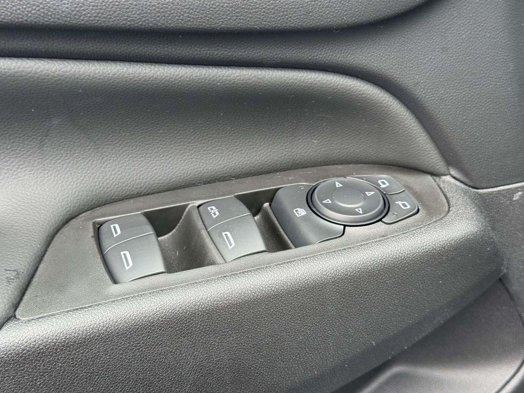 used 2024 Chevrolet Equinox car, priced at $21,989
