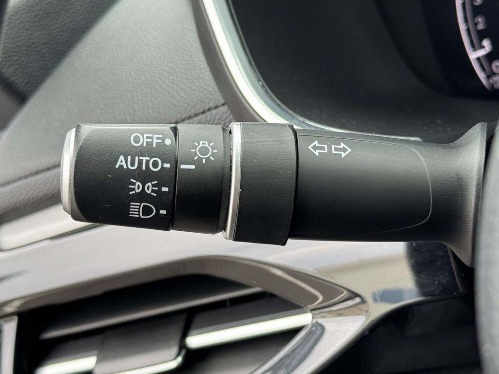 used 2023 Acura MDX car, priced at $35,994