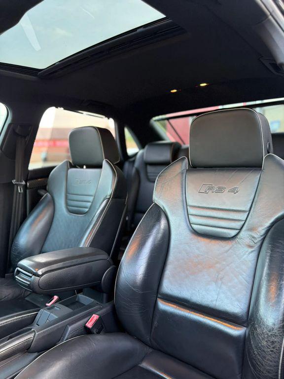 Audi RS4 view 18
