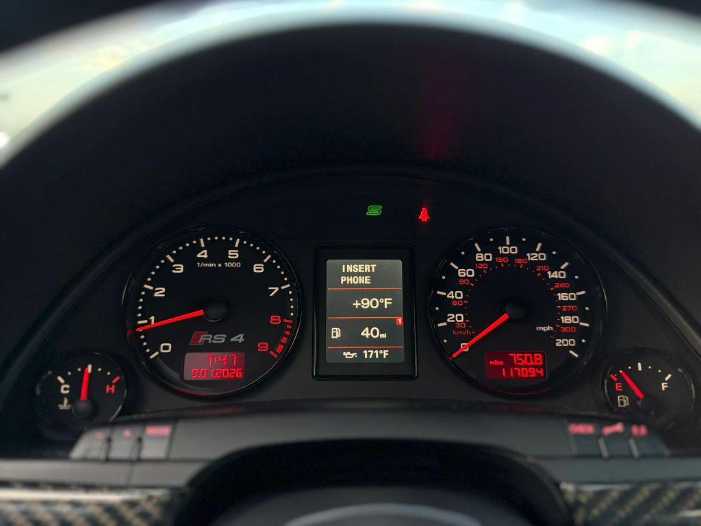 Audi RS4 view 23