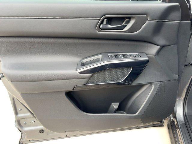 new 2026 Nissan Pathfinder car, priced at $38,891