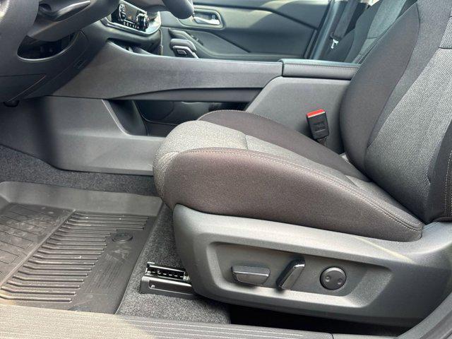 new 2026 Nissan Rogue car, priced at $26,572