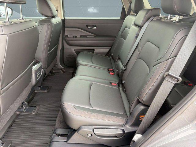 new 2026 Nissan Pathfinder car, priced at $39,046