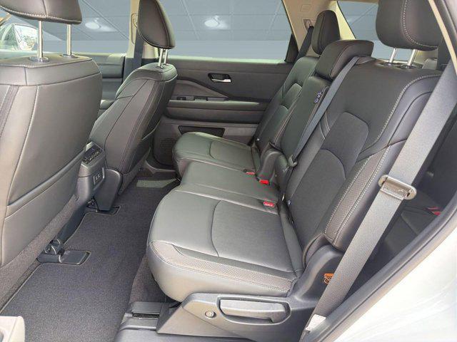 new 2026 Nissan Pathfinder car, priced at $39,706